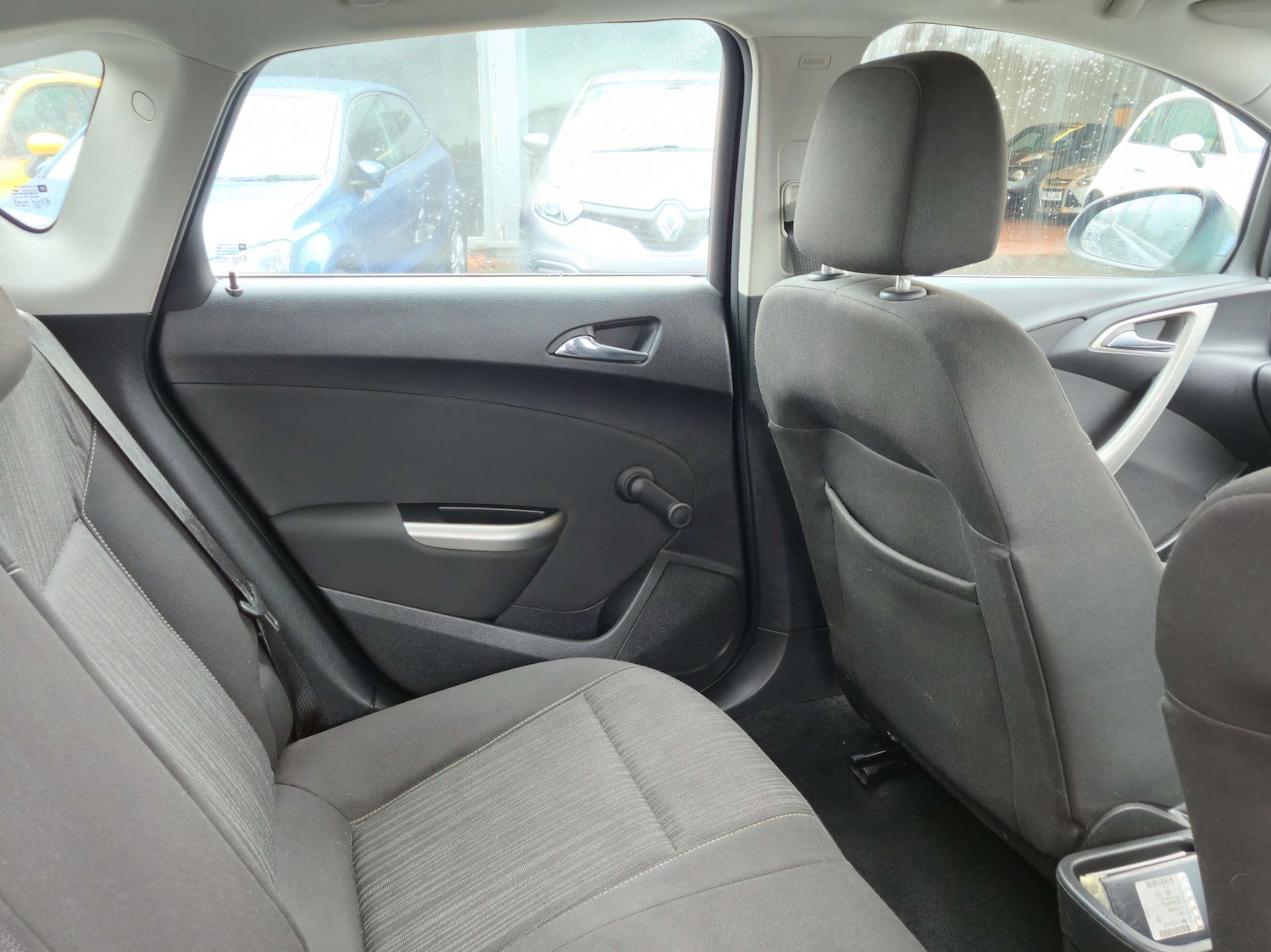 Used Vauxhall Astra 2011 for sale - 77690677: Photo 23