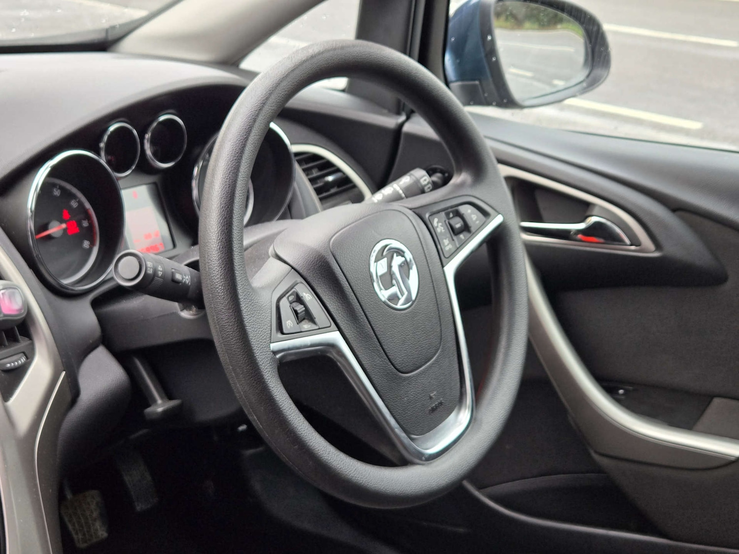 Used Vauxhall Astra 2011 for sale - 77690677: Photo 28