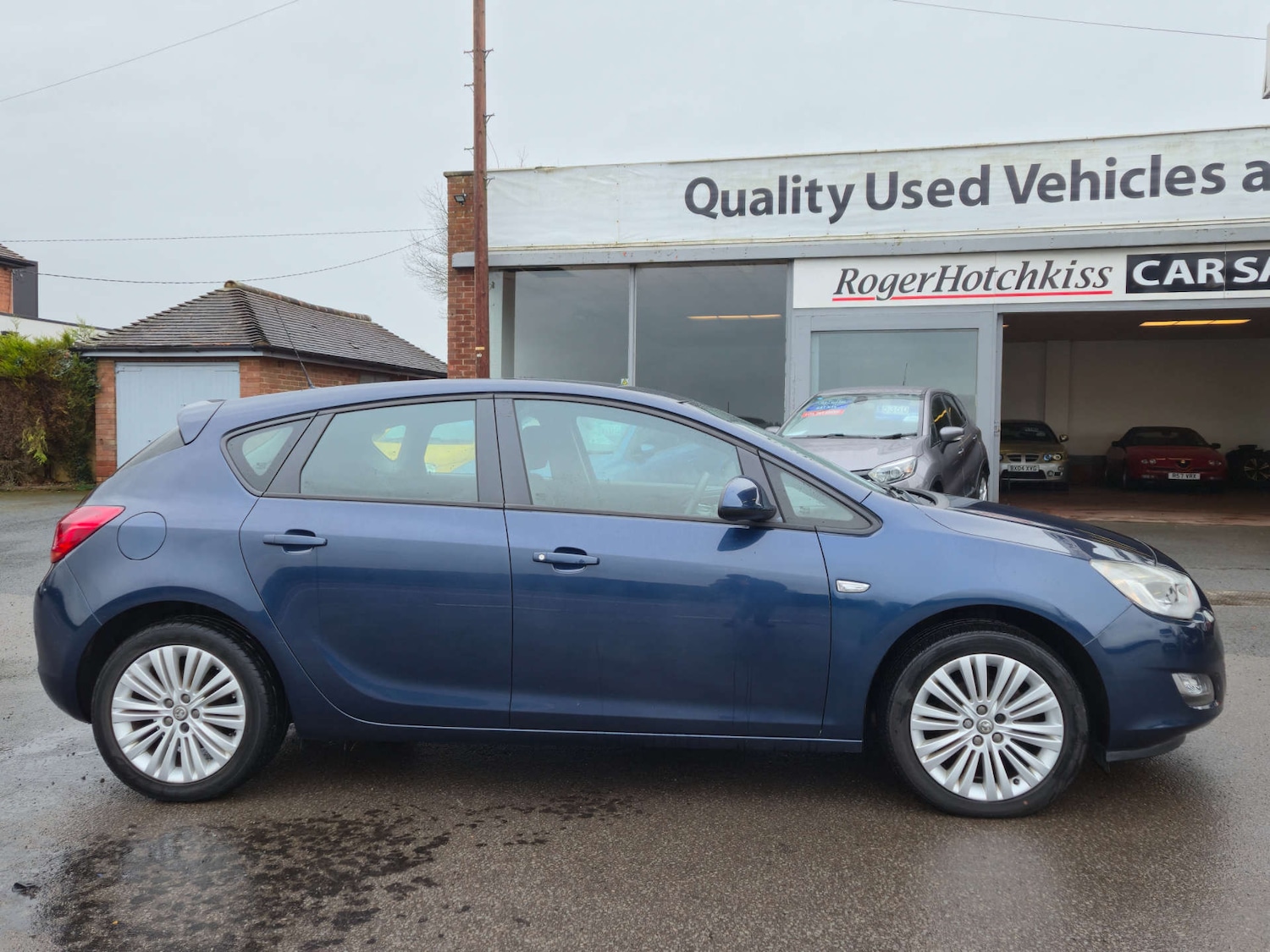 Used Vauxhall Astra 2011 for sale - 77690677: Photo 7