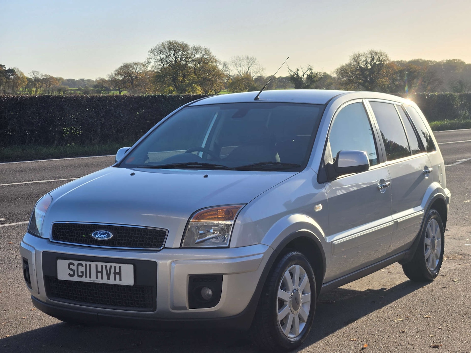 Used Ford Fusion 2011 for sale - 76653960: Photo 2