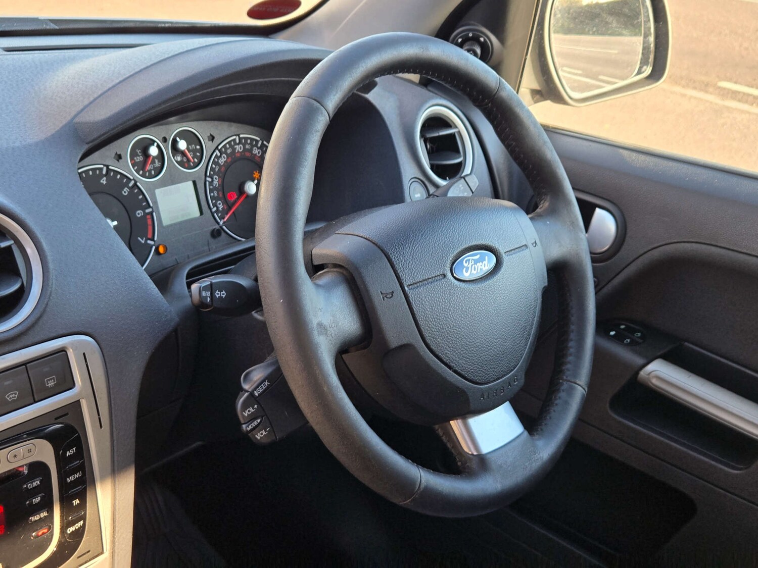 Used Ford Fusion 2011 for sale - 76653960: Photo 28