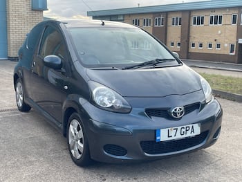 Used Toyota AYGO 2011 for sale - 79676542: Photo