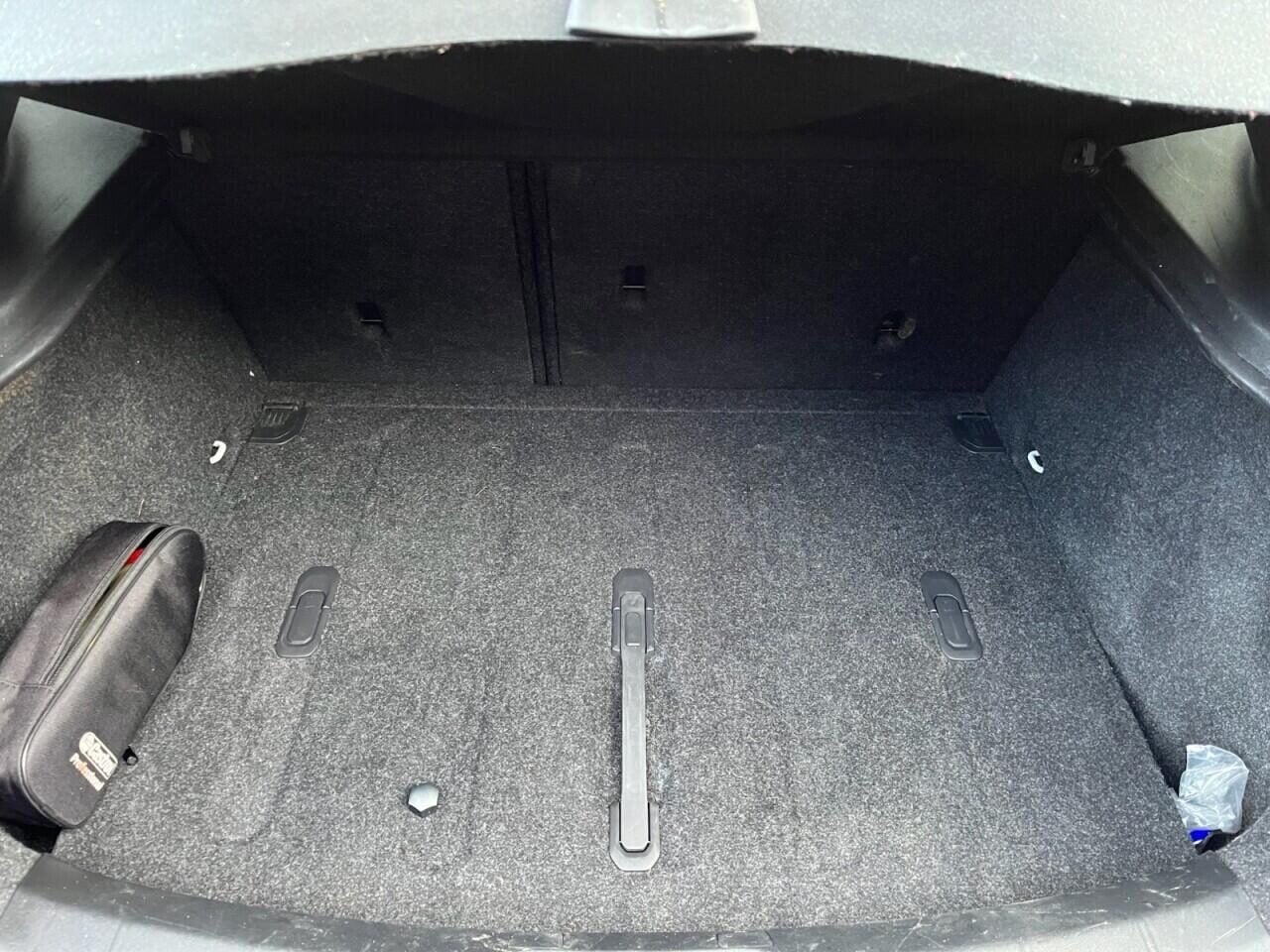 Used Volvo V40 2019 for sale - 77754868: Photo 25