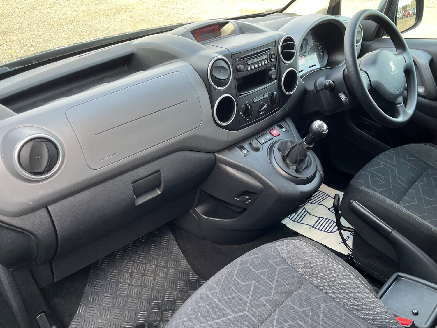 Used Peugeot Partner 2018 for sale - 77932758: Photo 23