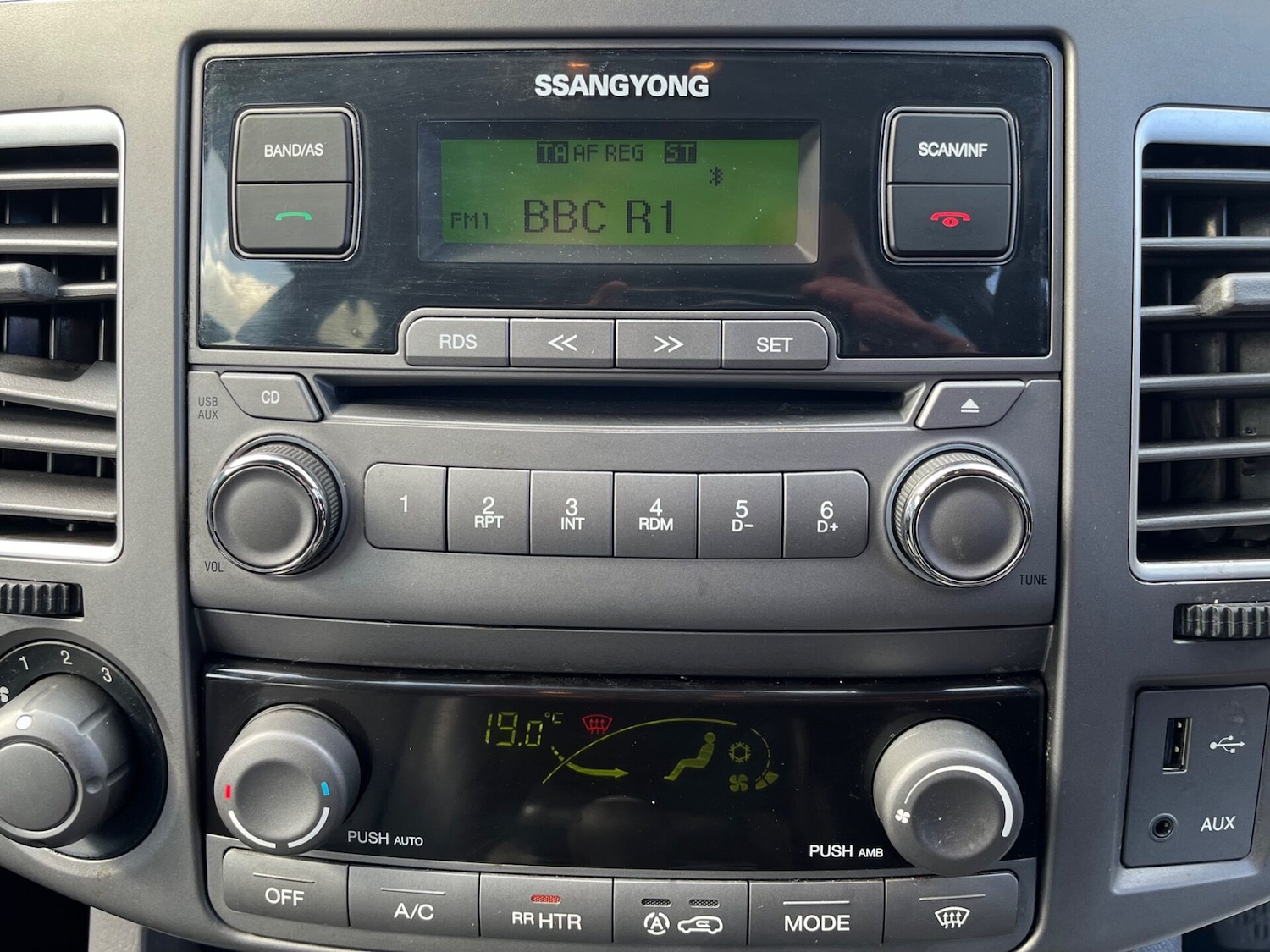 Used Ssangyong Turismo 2016 for sale - 78064368: Photo 13