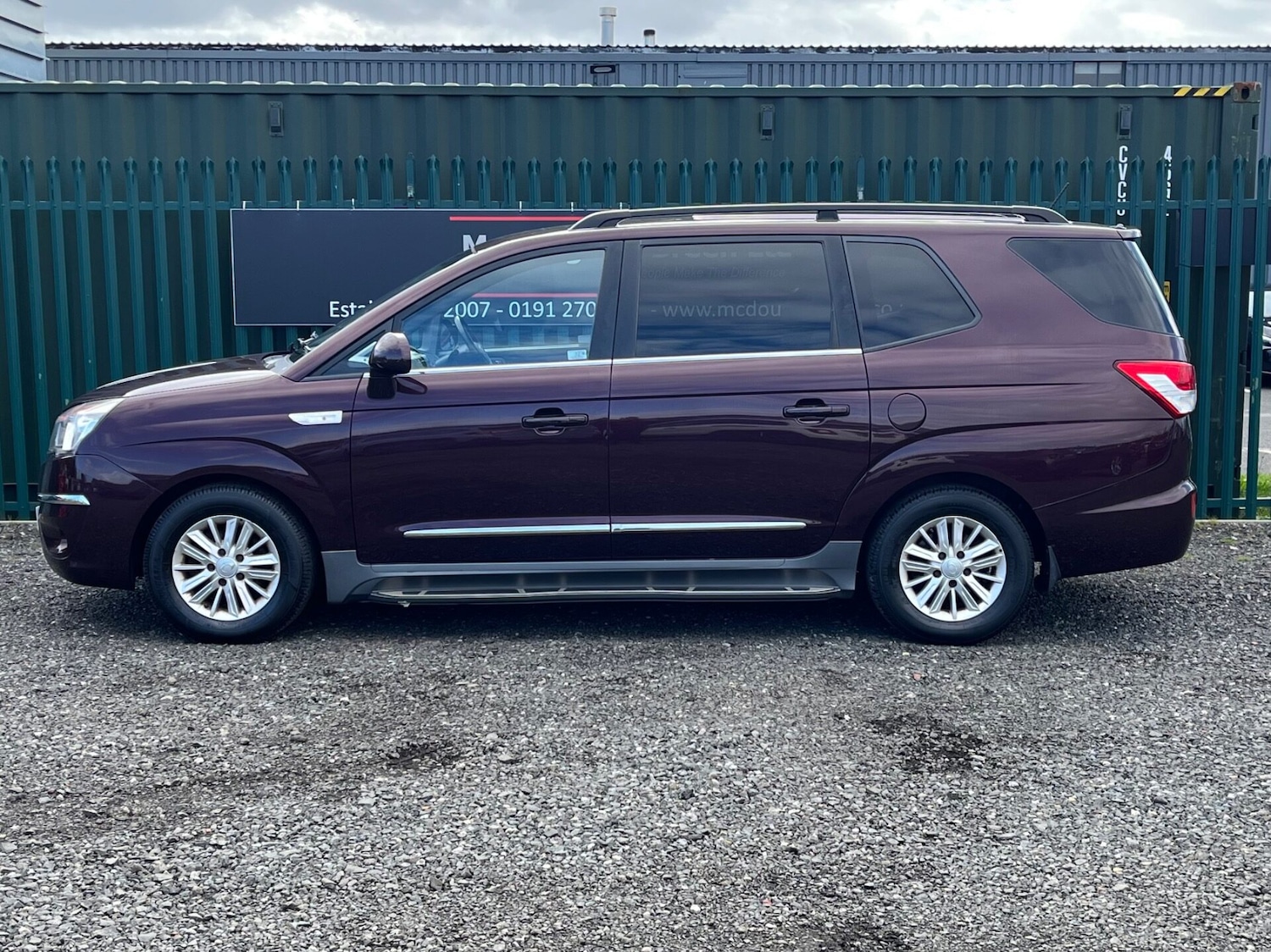 Used Ssangyong Turismo 2016 for sale - 78064368: Photo 3