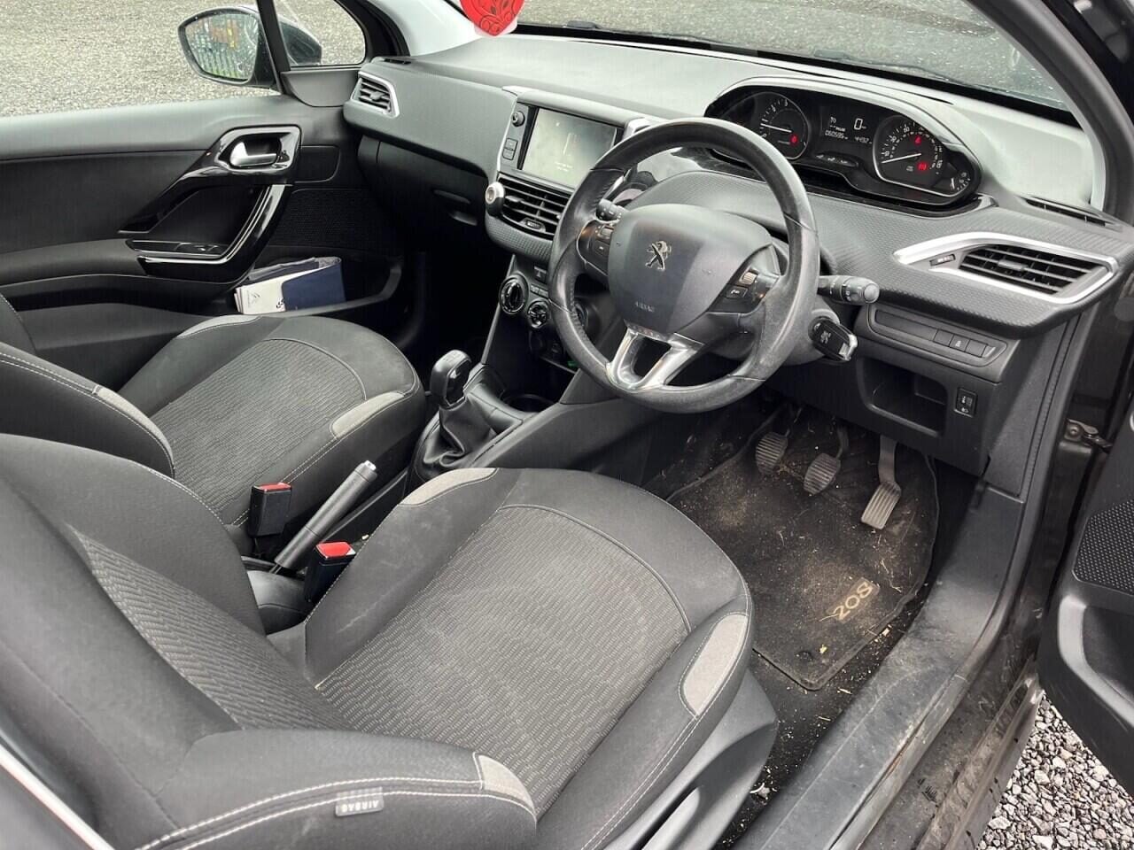Used Peugeot 208 2016 for sale - 77754880: Photo 2