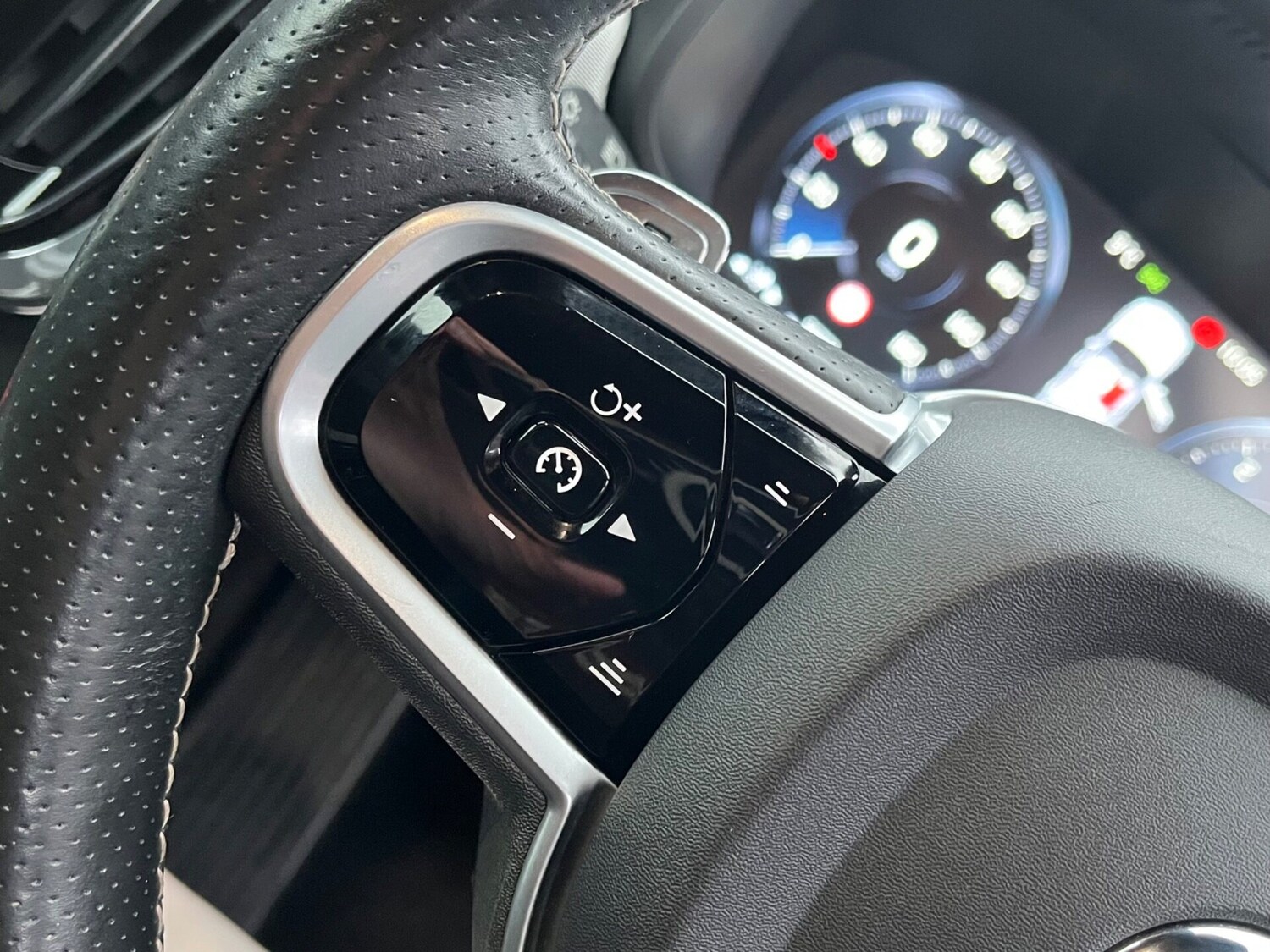 Used Volvo S90 2018 for sale - 77754871: Photo 12