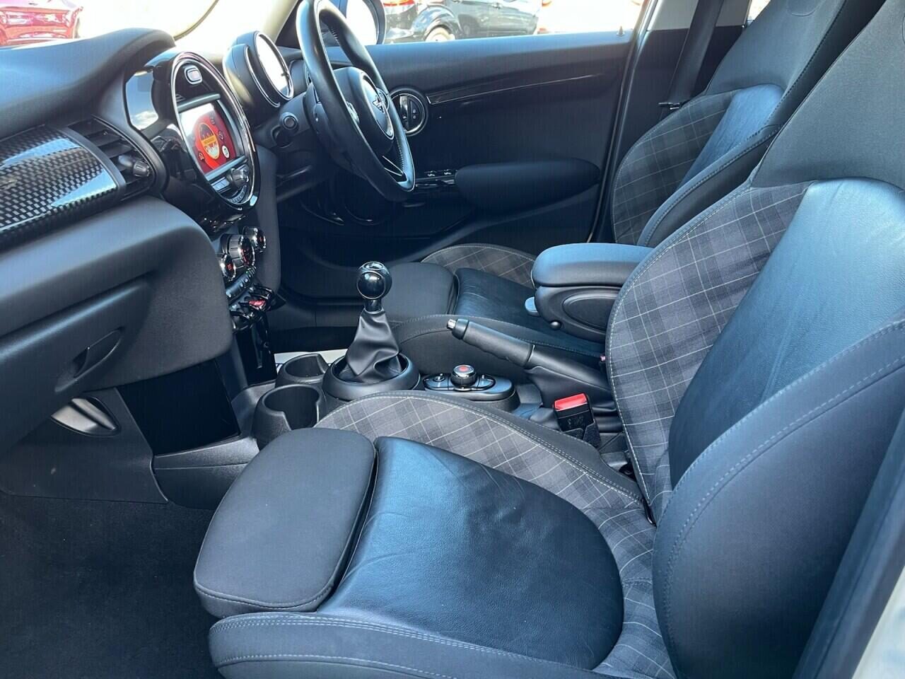 Used MINI Hatch 2019 for sale - 77754877: Photo 31