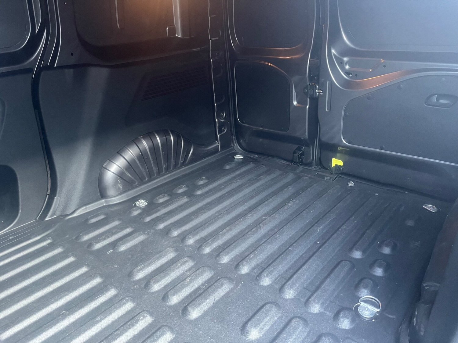 Used Peugeot Partner 2021 for sale - 77764157: Photo 24