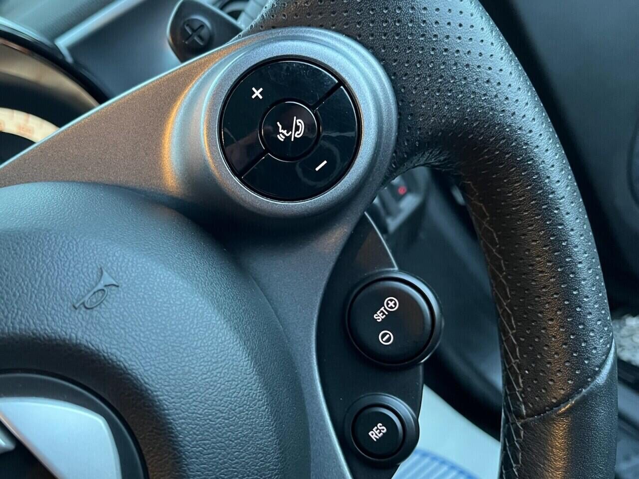 Used smart fortwo 2018 for sale - 77754892: Photo 19