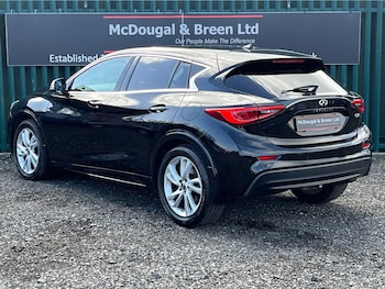 Used Infiniti Q30 2017 for sale - 78703062: Photo
