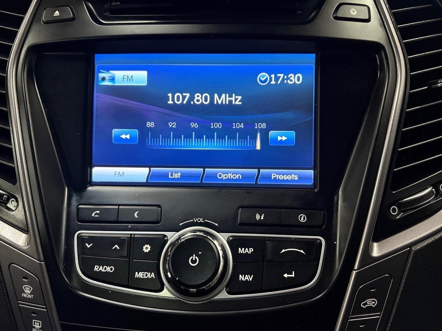 Used Hyundai Santa Fe 2013 for sale - 77093927: Photo 17