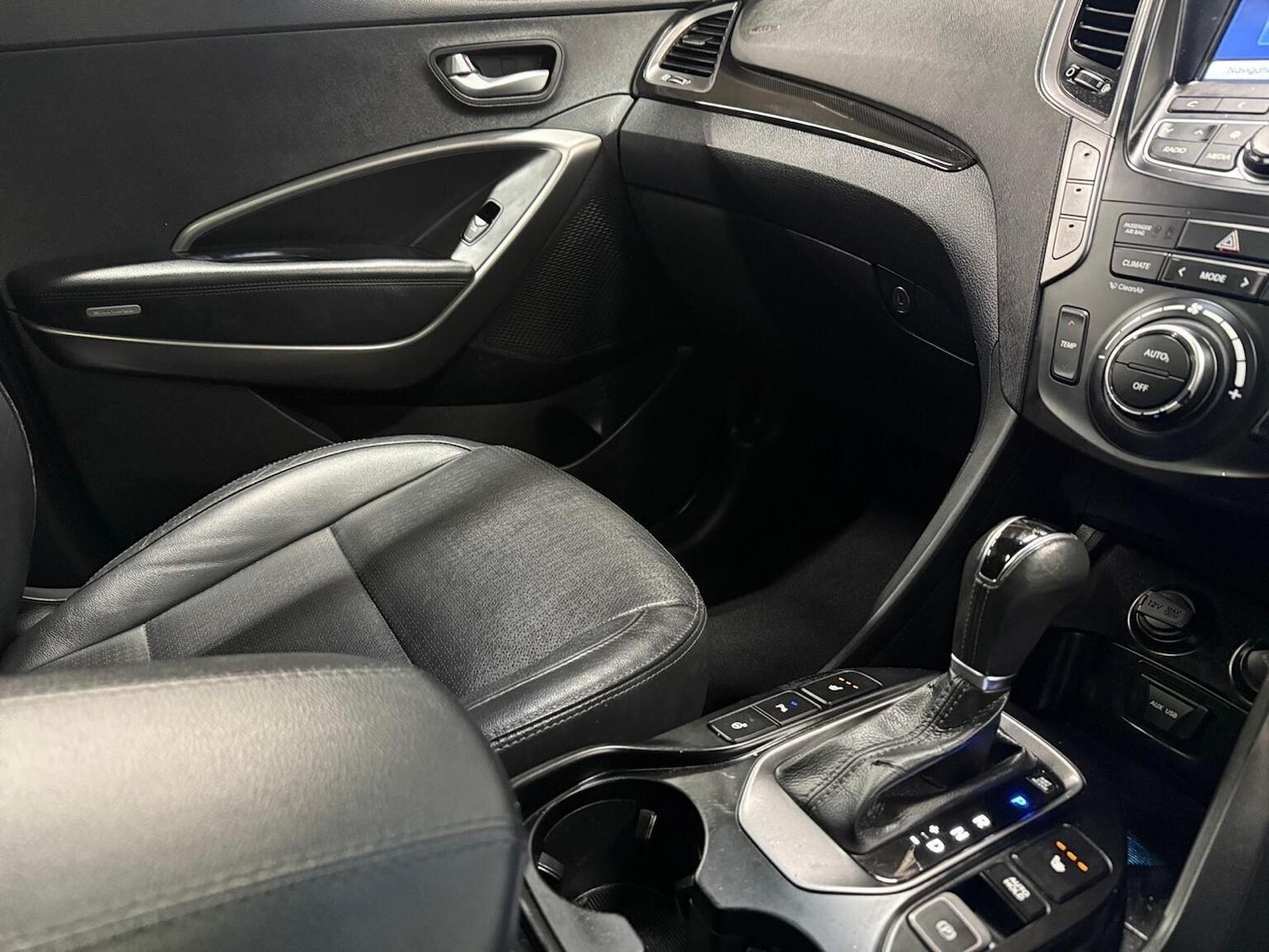 Used Hyundai Santa Fe 2013 for sale - 77093927: Photo 29