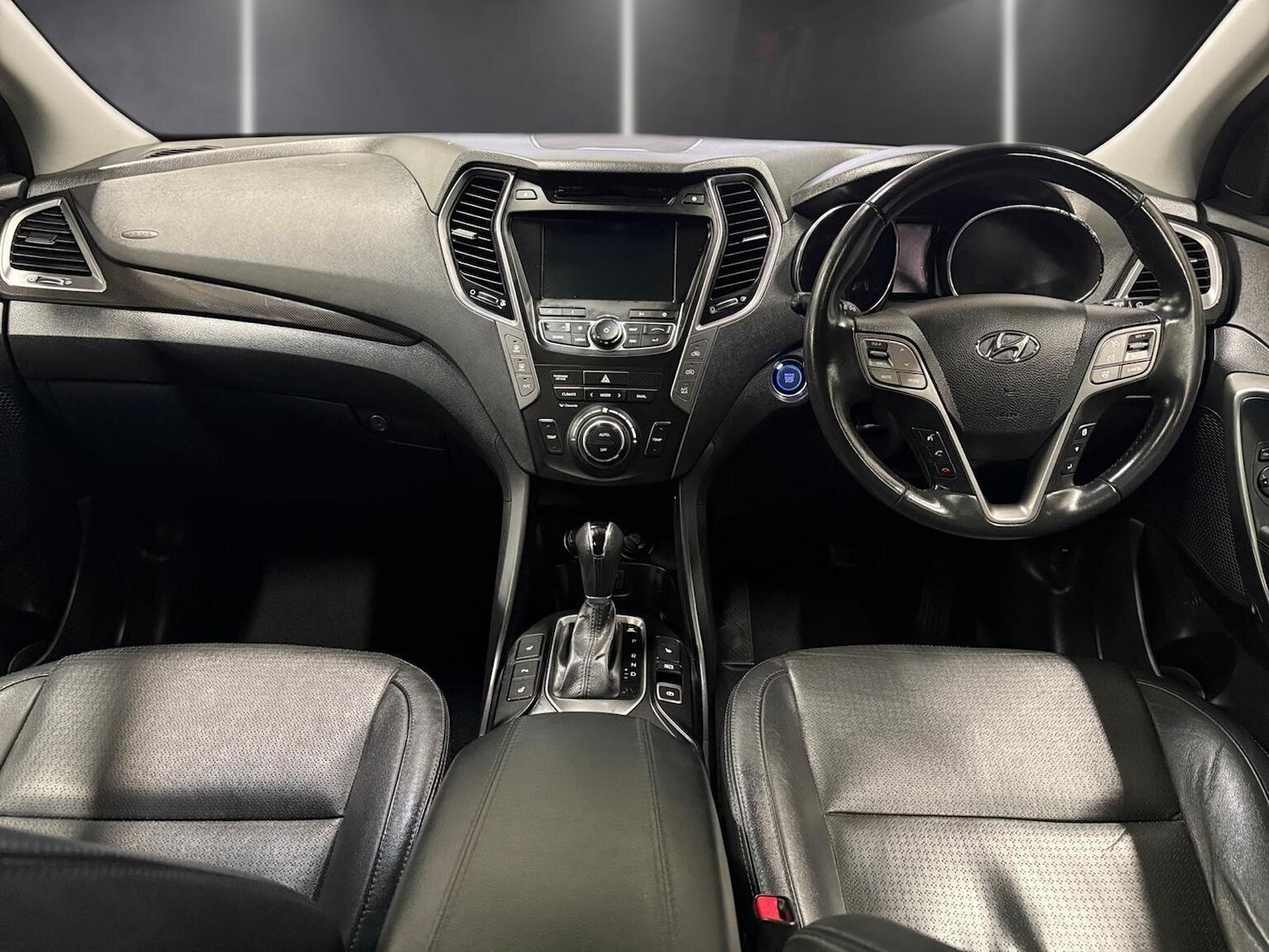 Used Hyundai Santa Fe 2013 for sale - 77093927: Photo 9