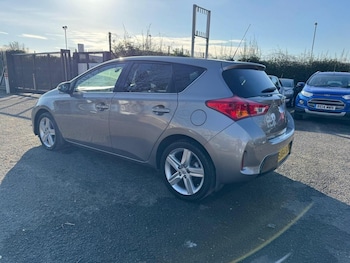 Used Toyota Auris 2014 for sale - 77075281: Photo