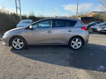Used Toyota Auris 2014 for sale - 77075281: Photo