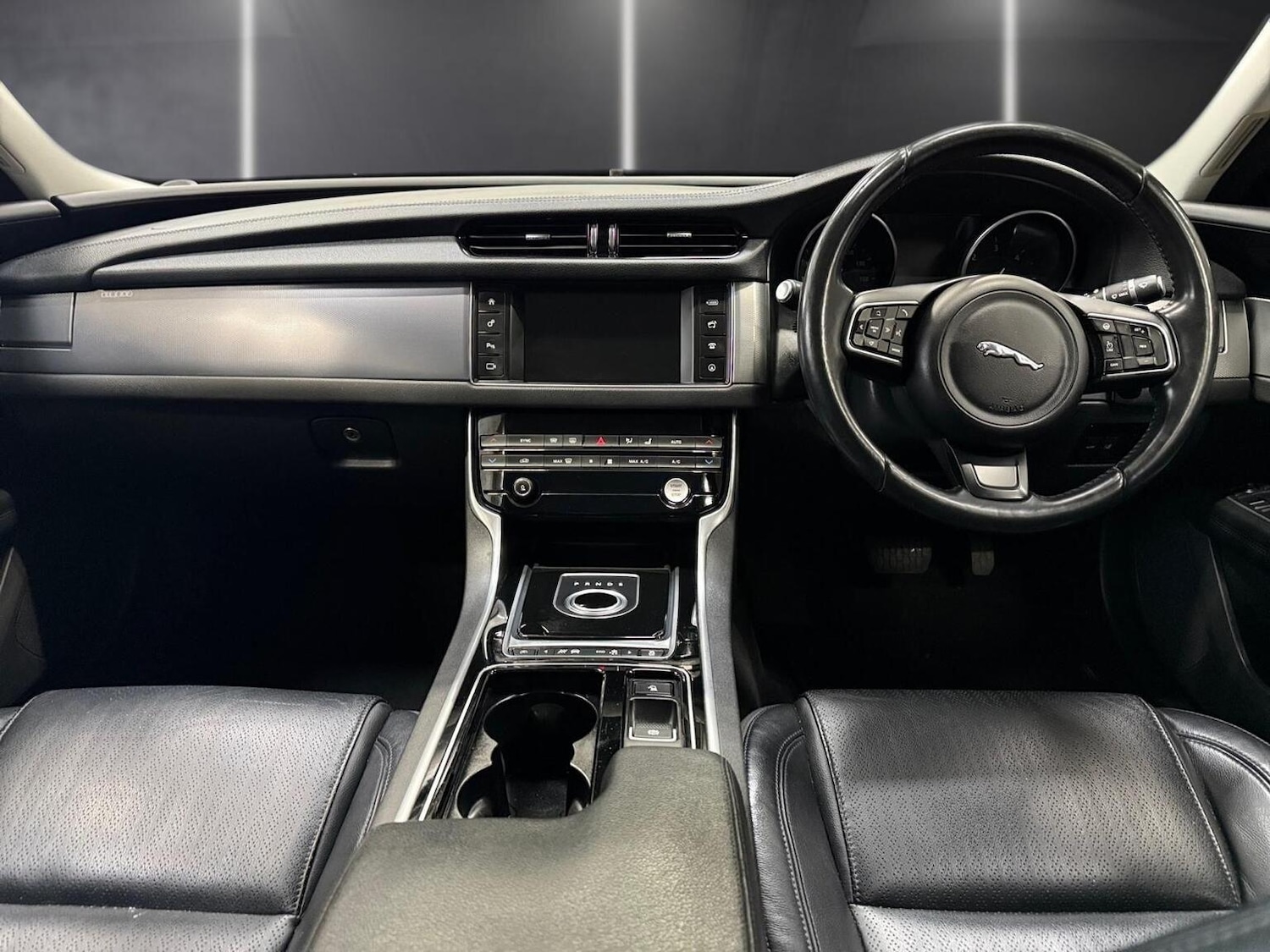 Used Jaguar XF 2016 for sale - 77237016: Photo 12