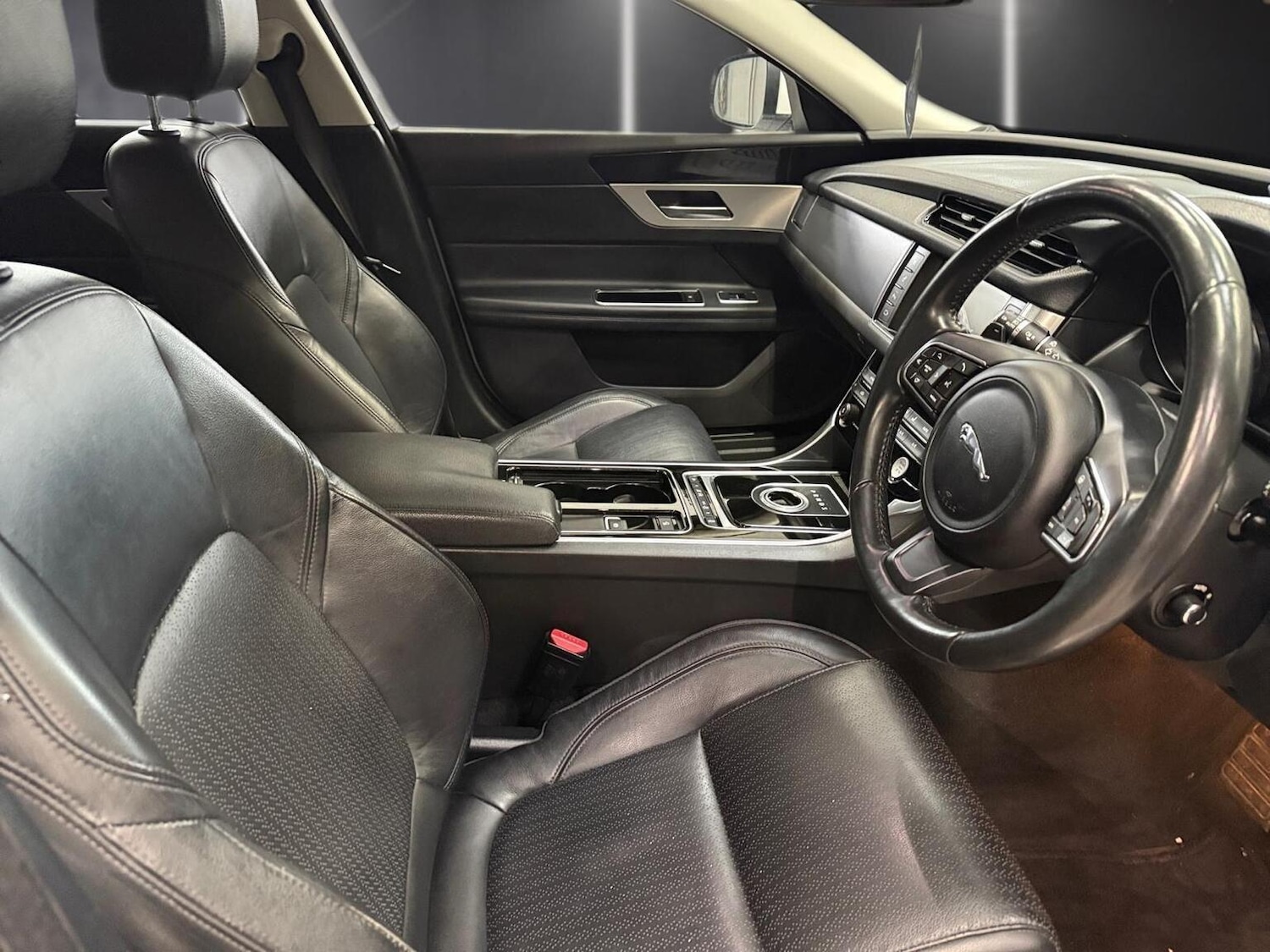 Used Jaguar XF 2016 for sale - 77237016: Photo 14