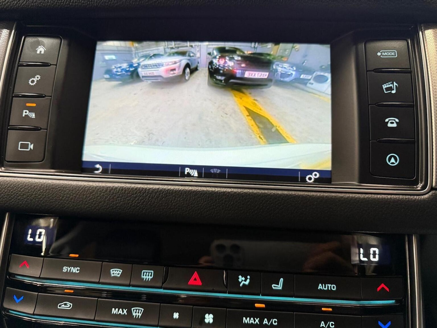 Used Jaguar XF 2016 for sale - 77237016: Photo 27