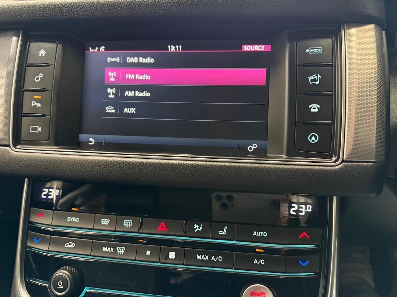 Used Jaguar XF 2016 for sale - 77237016: Photo 29