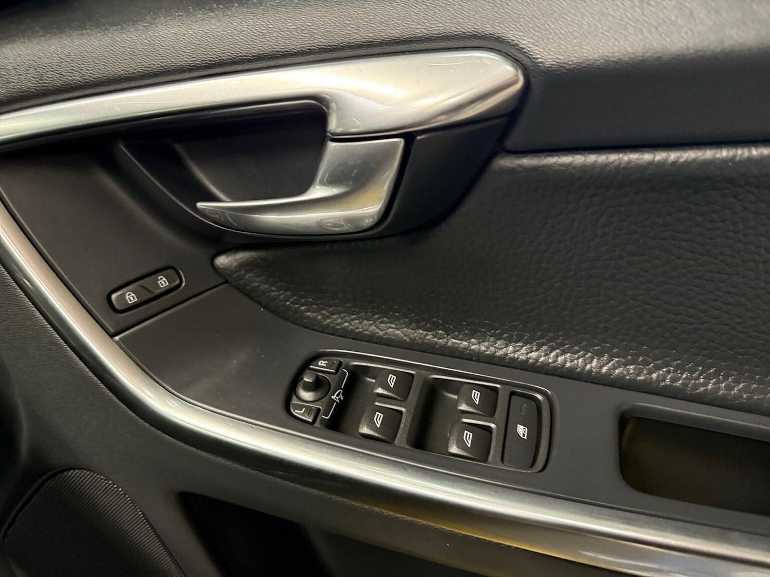 Used Volvo XC60 2013 for sale - 77282689: Photo 14