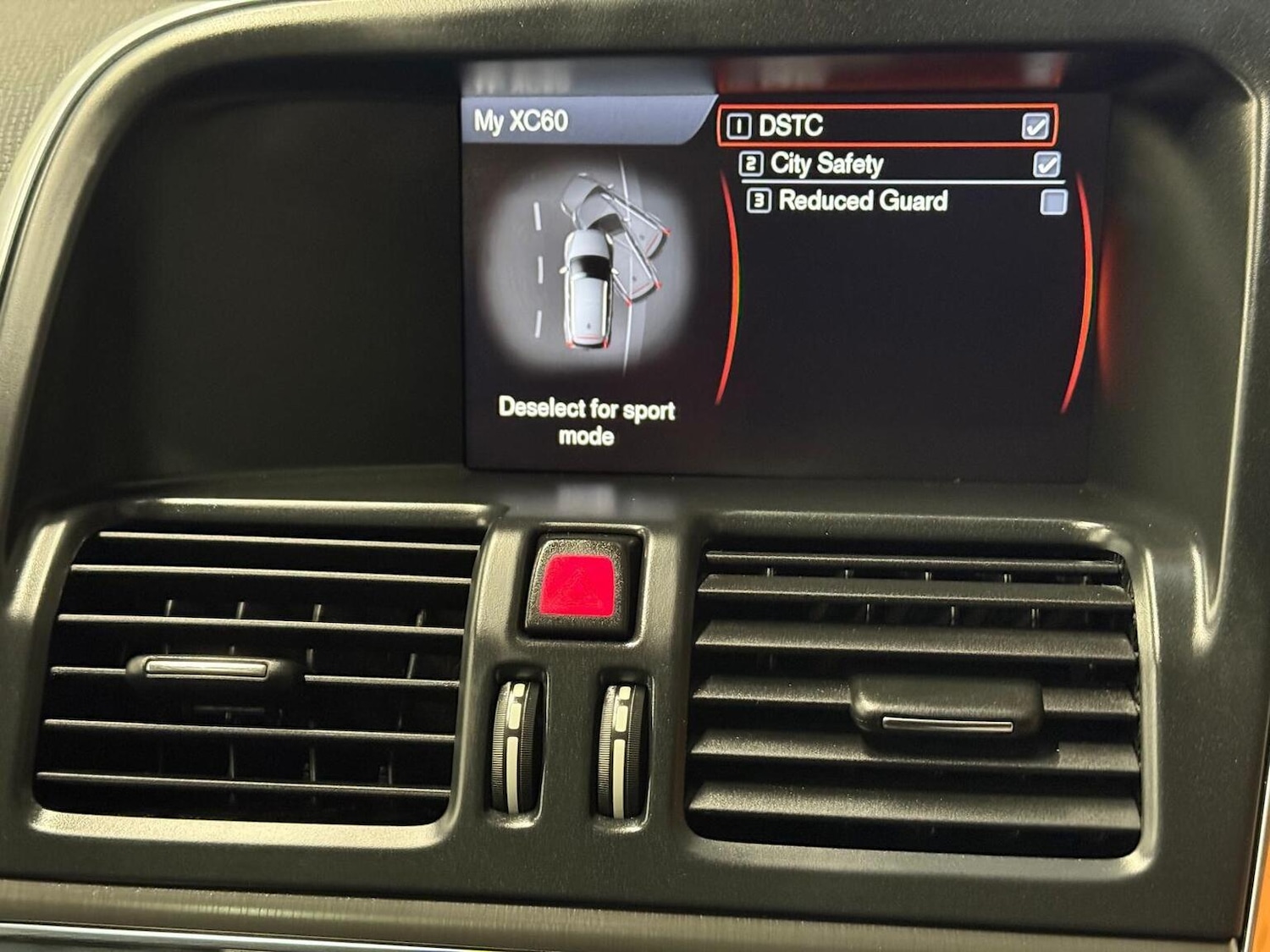 Used Volvo XC60 2013 for sale - 77282689: Photo 26