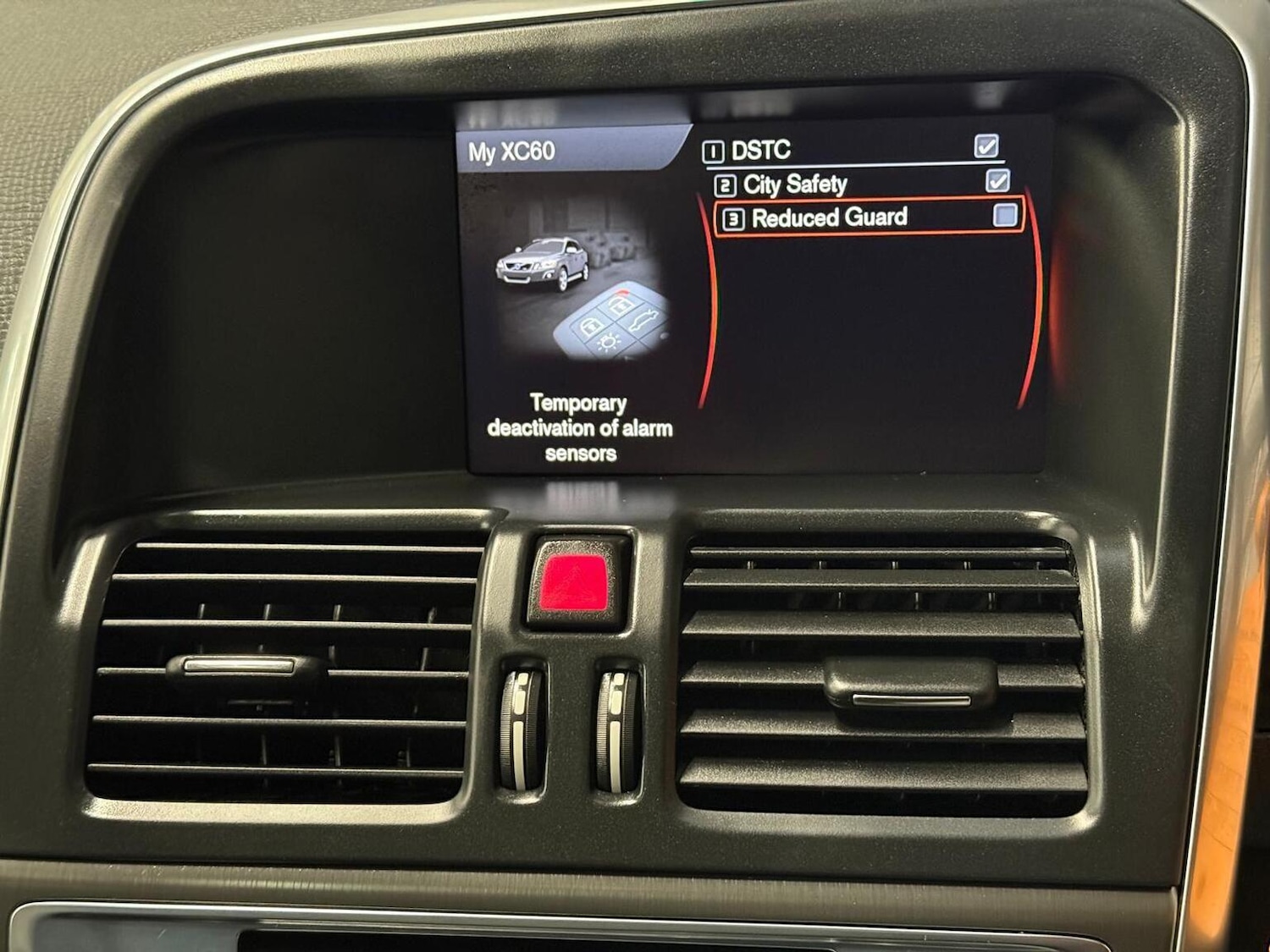 Used Volvo XC60 2013 for sale - 77282689: Photo 28