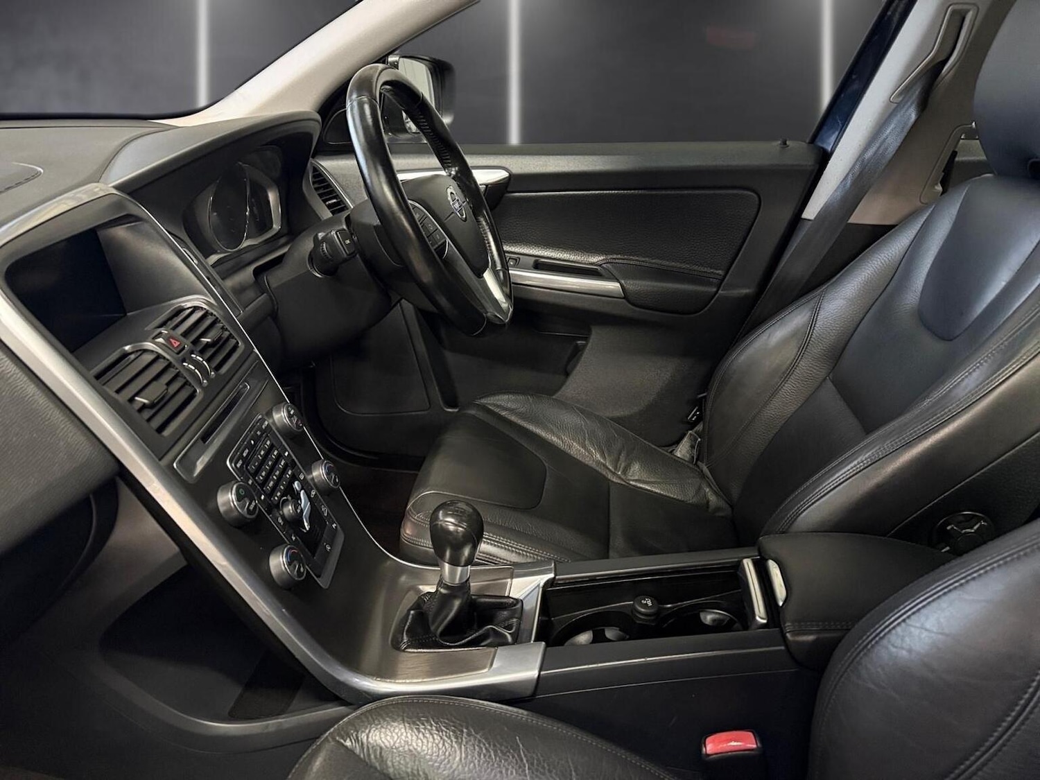 Used Volvo XC60 2013 for sale - 77282689: Photo 34