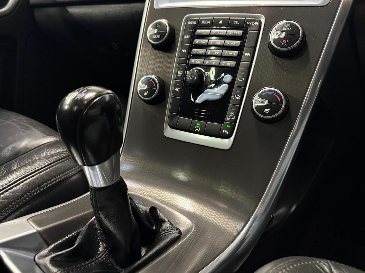 Used Volvo XC60 2013 for sale - 77282689: Photo 9