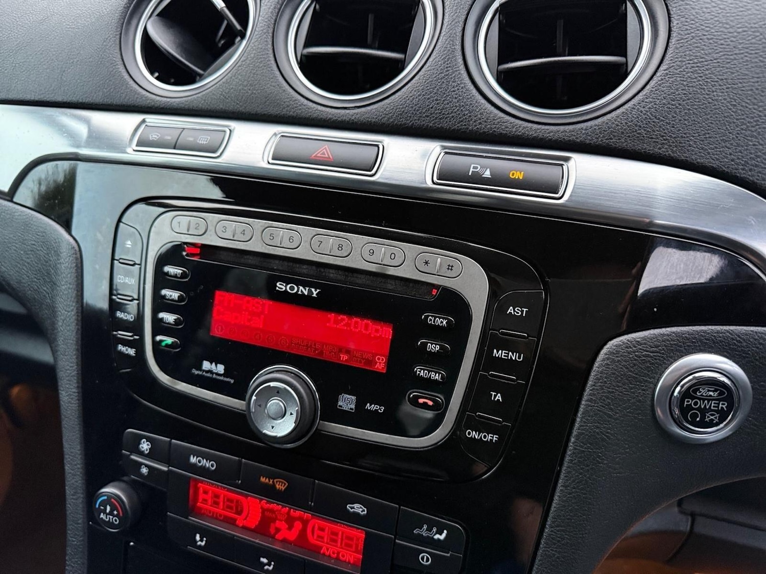 Used Ford Galaxy 2014 for sale - 77075280: Photo 19