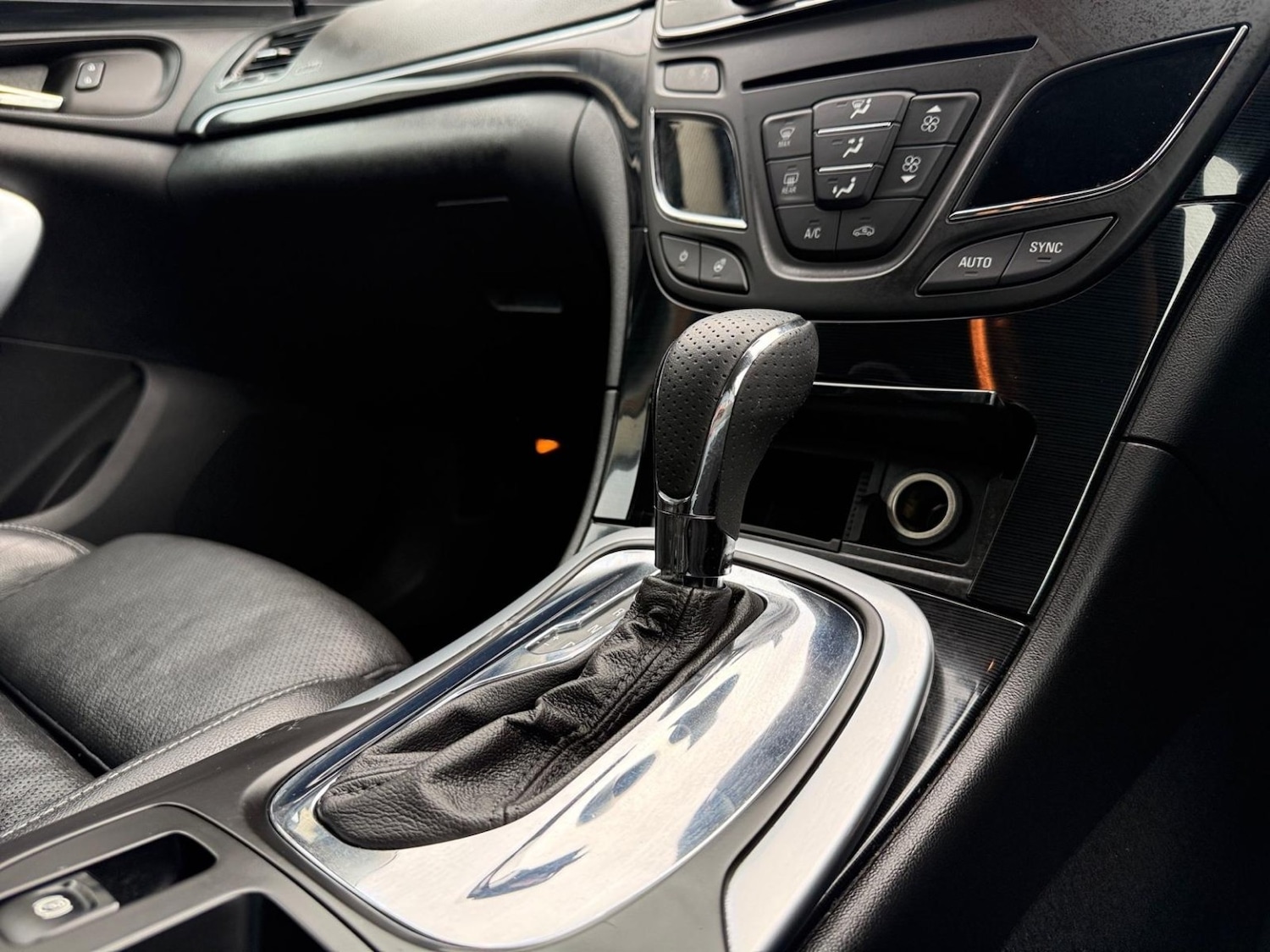 Used Vauxhall Insignia 2015 for sale - 78210002: Photo 19