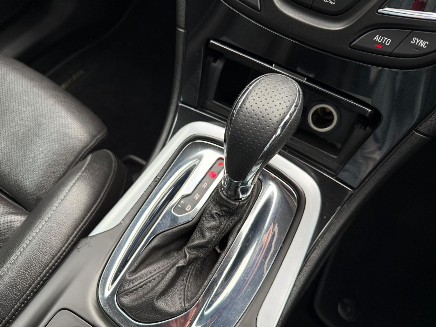 Used Vauxhall Insignia 2015 for sale - 78210002: Photo 32