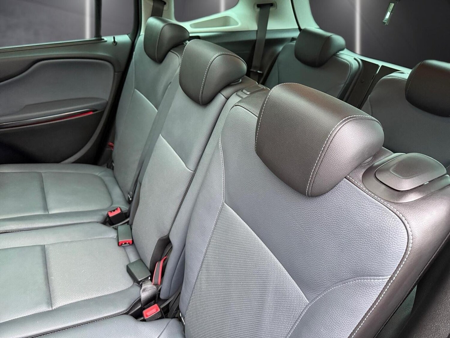 Used Vauxhall Zafira Tourer 2012 for sale - 77075284: Photo 15