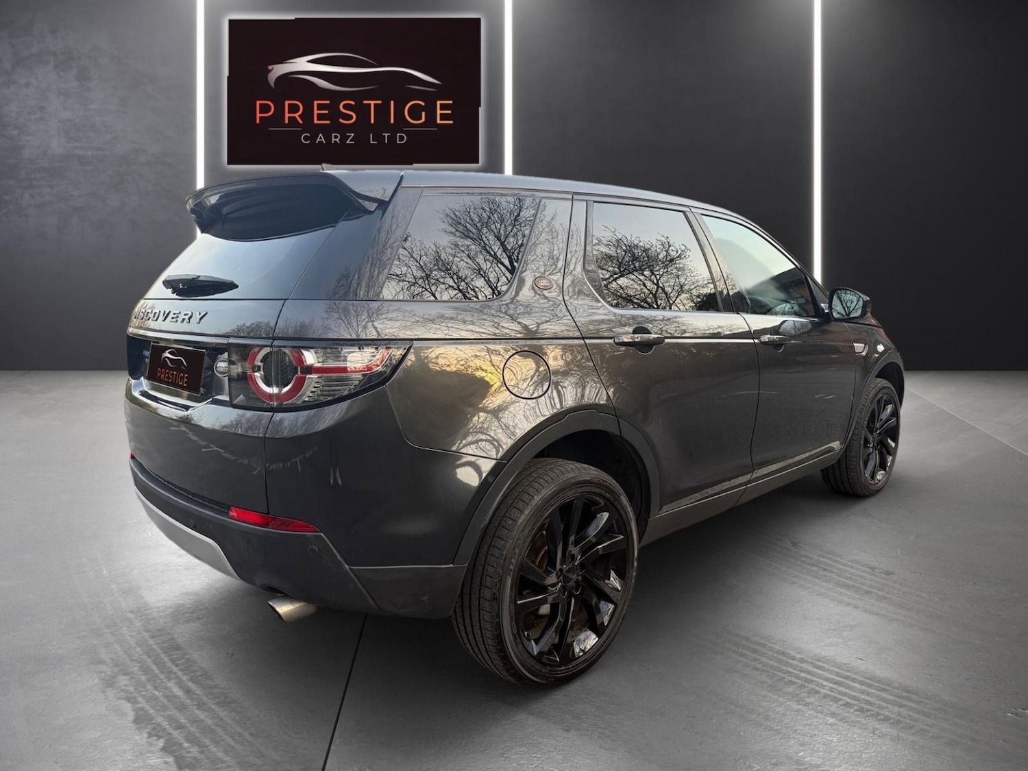 Used Land Rover Discovery Sport 2017 for sale - 77977155: Photo 5