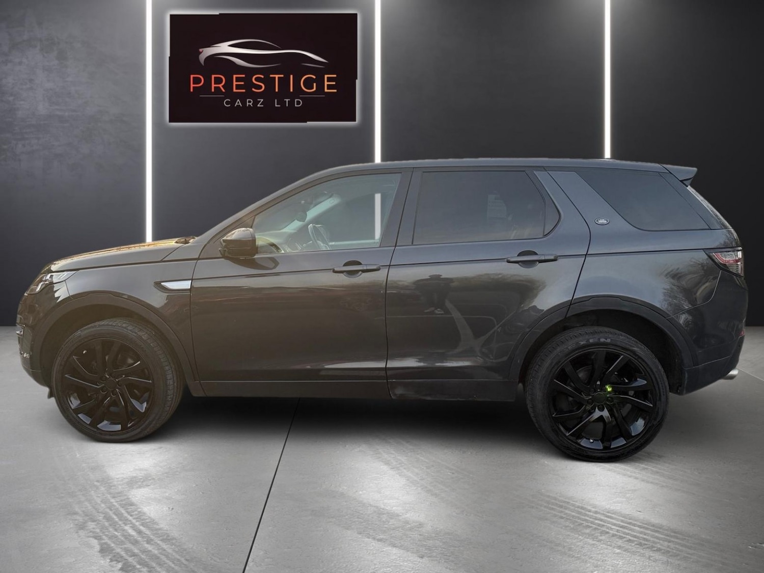 Used Land Rover Discovery Sport 2017 for sale - 77977155: Photo 7