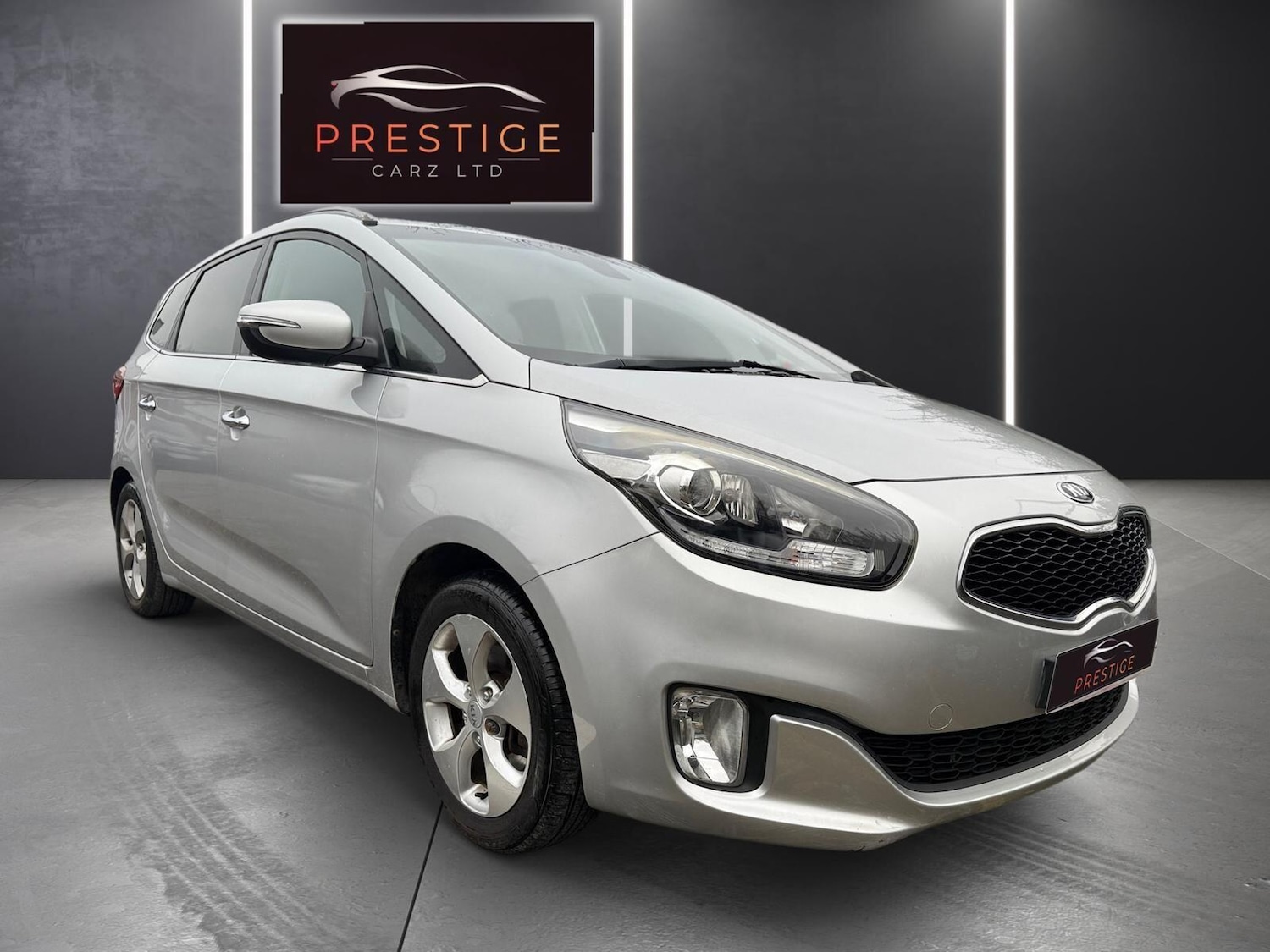 Used Kia Carens 2014 for sale - 77075279: Photo 2