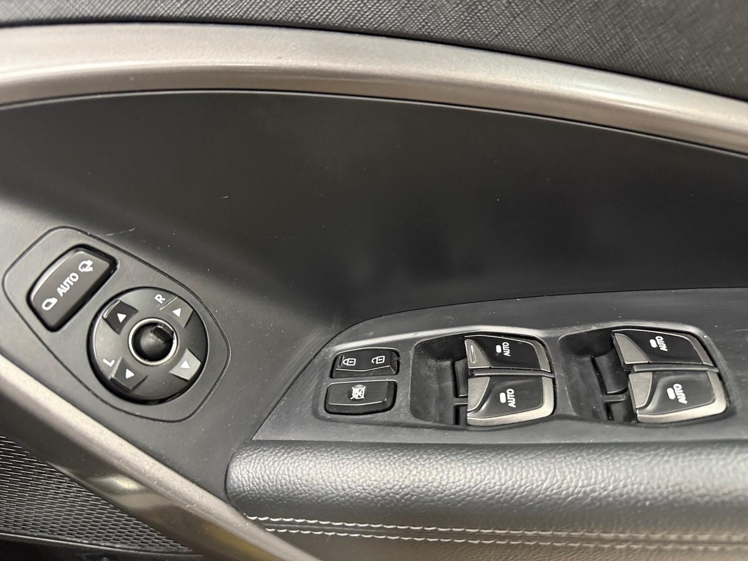 Used Hyundai Santa Fe 2014 for sale - 77075275: Photo 12