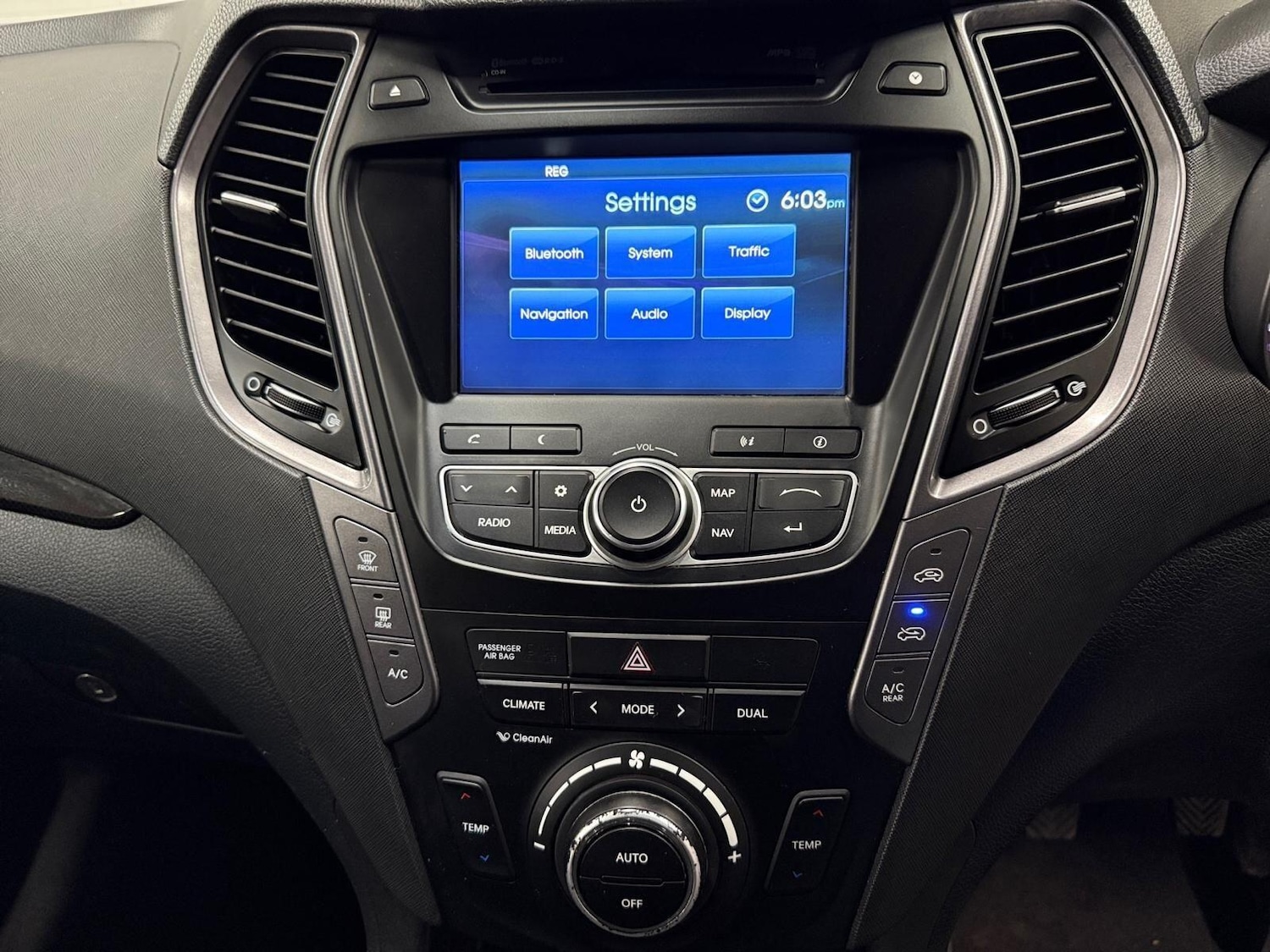 Used Hyundai Santa Fe 2014 for sale - 77075275: Photo 17