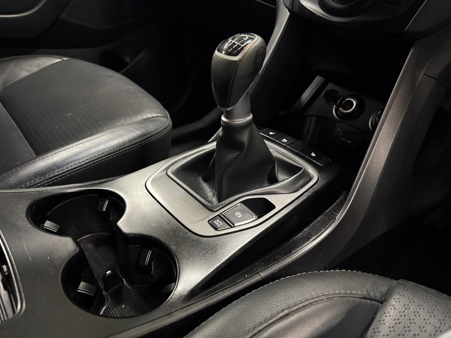 Used Hyundai Santa Fe 2014 for sale - 77075275: Photo 8