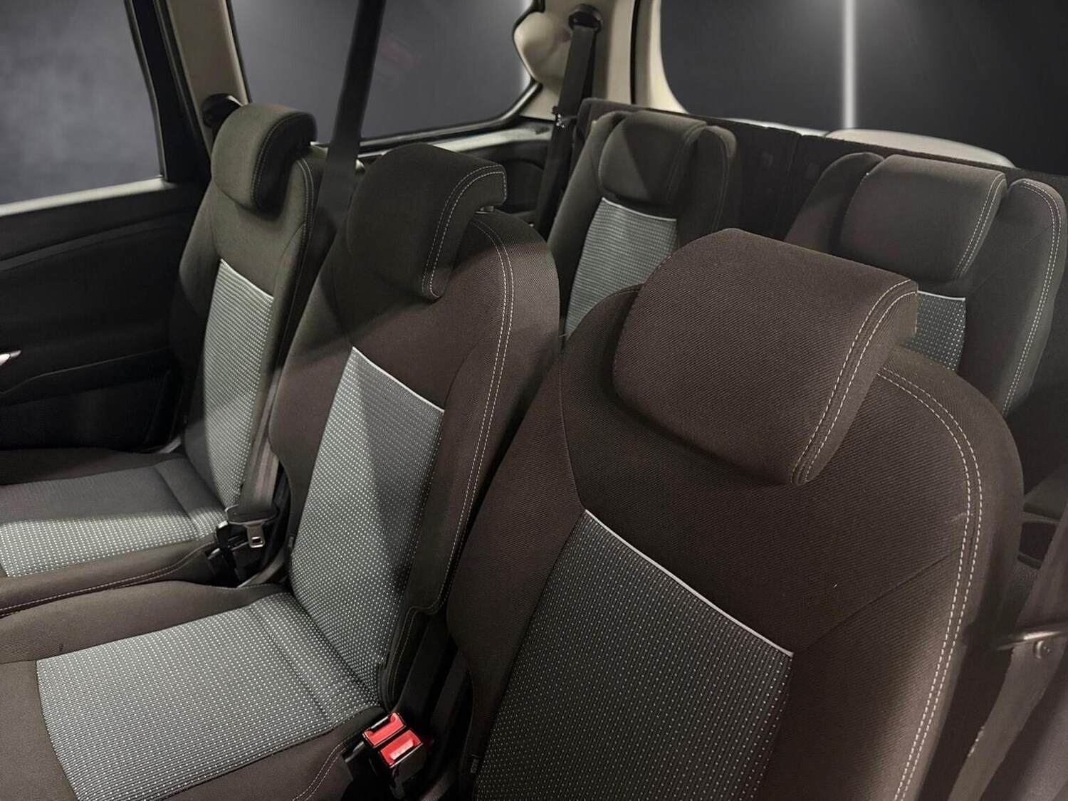 Used Ford Galaxy 2012 for sale - 77069087: Photo 21