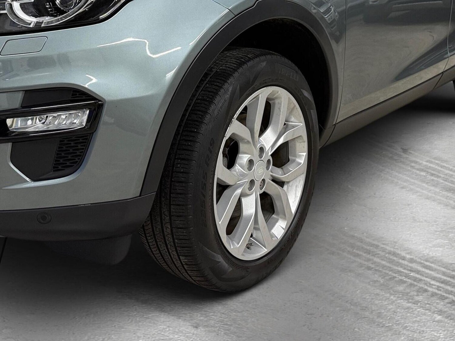 Used Land Rover Discovery Sport 2017 for sale - 77075272: Photo 10