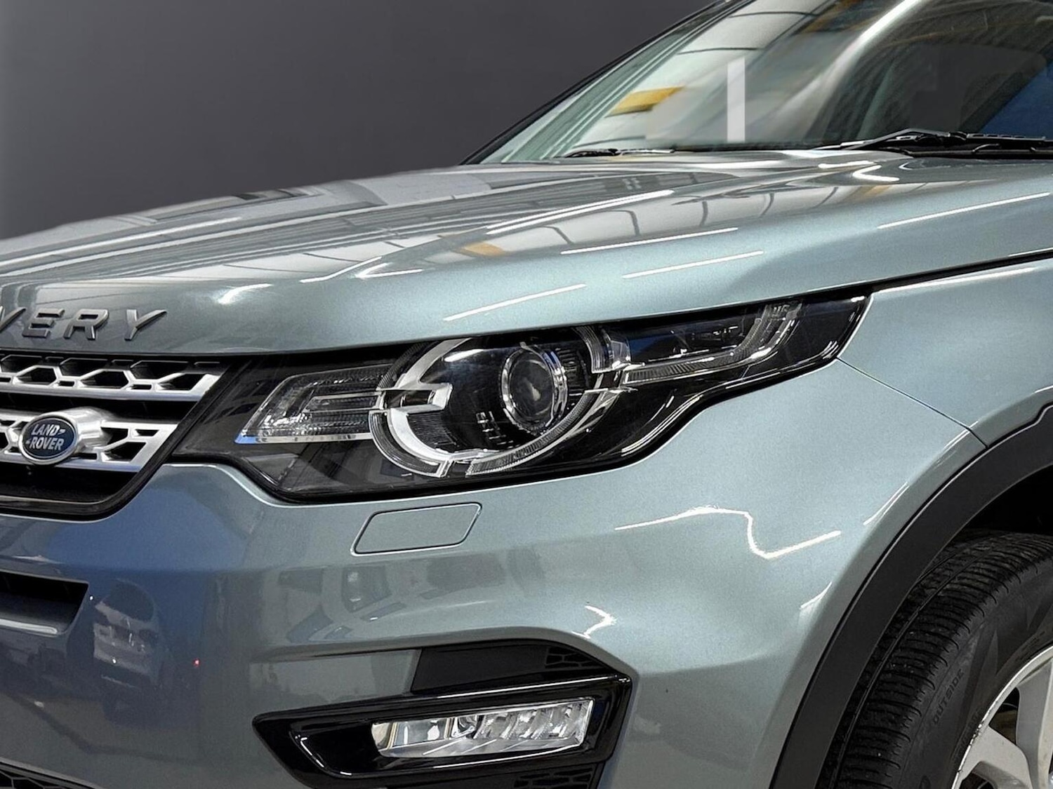 Used Land Rover Discovery Sport 2017 for sale - 77075272: Photo 9