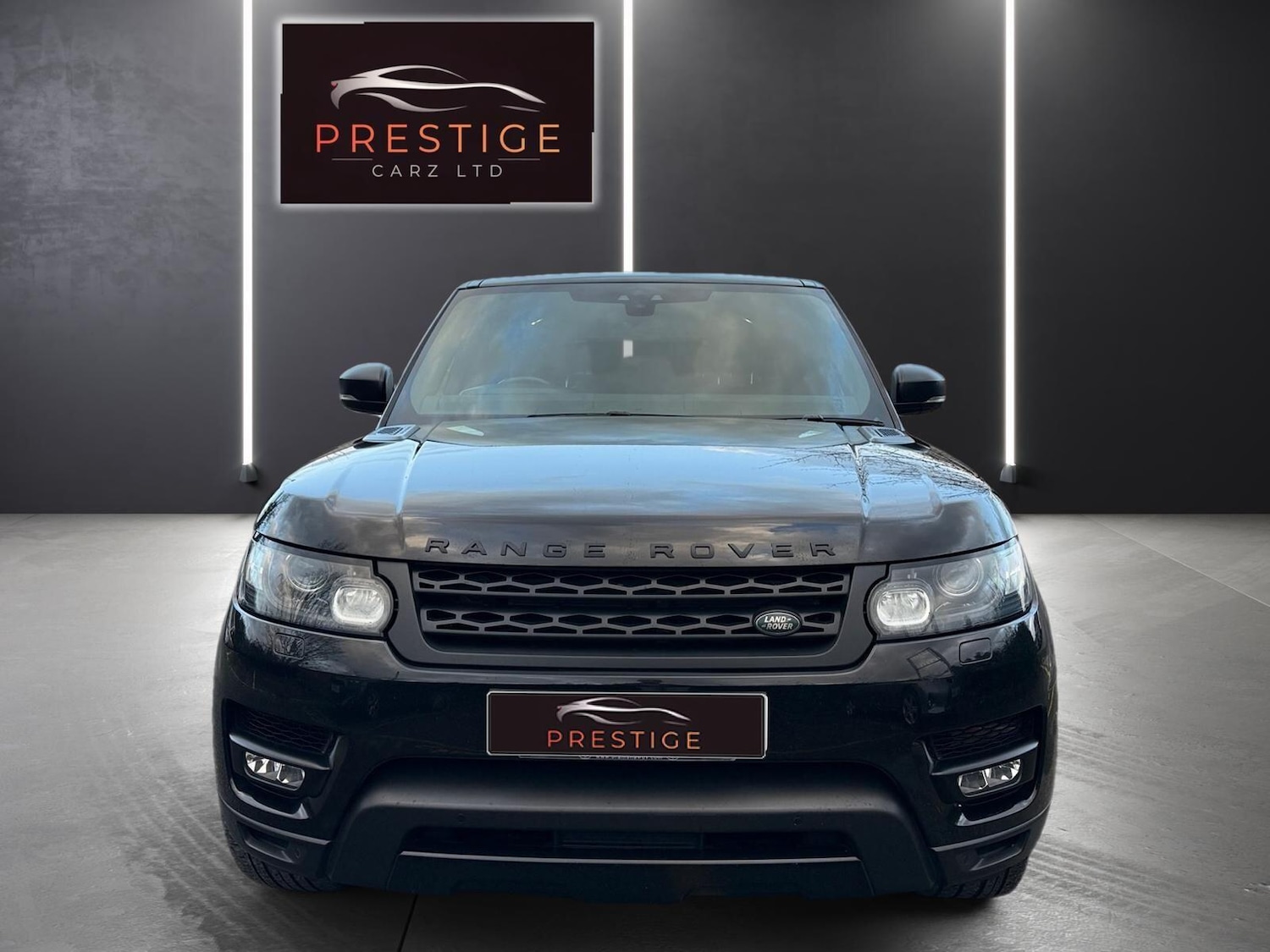 Used Land Rover Range Rover Sport 2017 for sale - 77075285: Photo 2