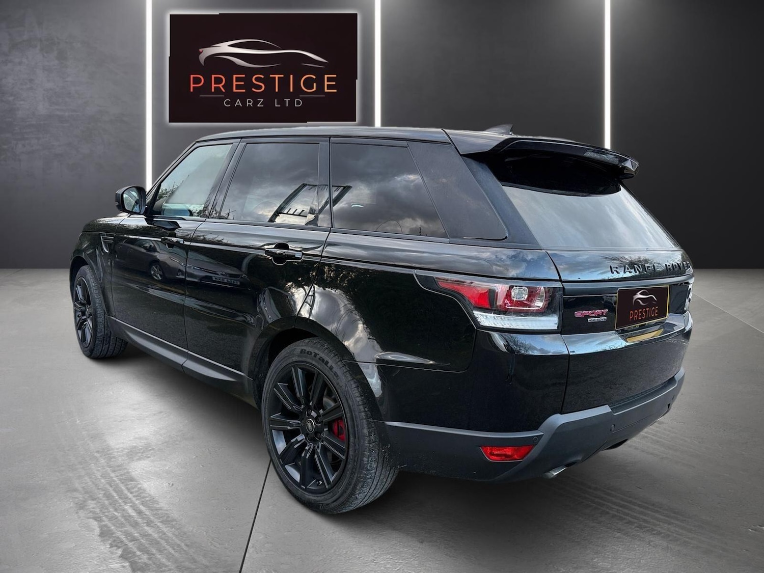 Used Land Rover Range Rover Sport 2017 for sale - 77075285: Photo 3