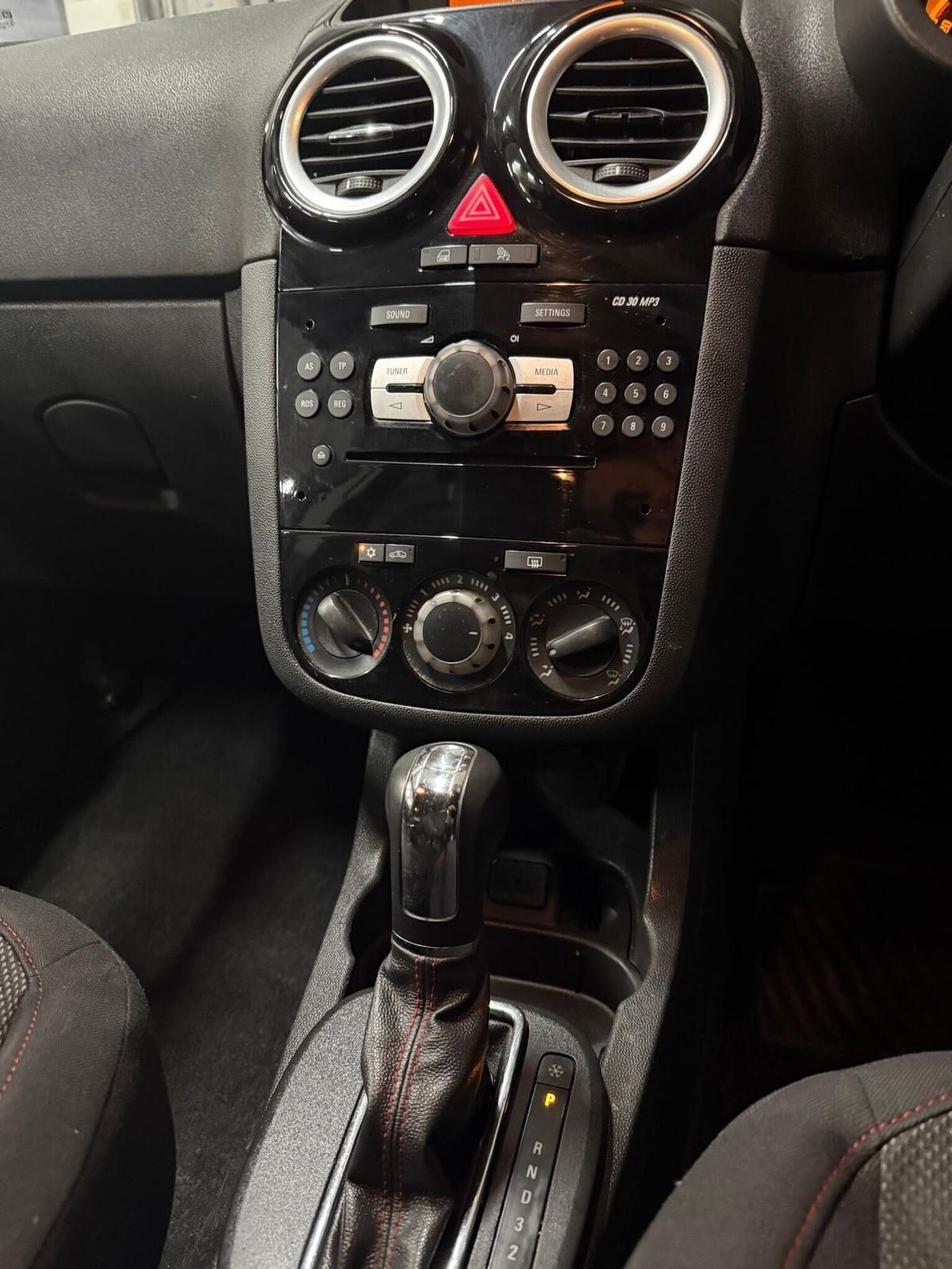 Used Vauxhall Corsa 2013 for sale - 77662194: Photo 14