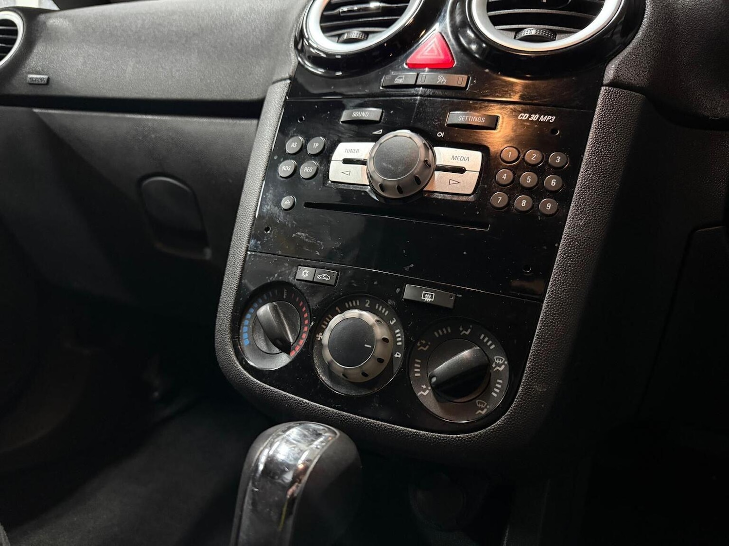 Used Vauxhall Corsa 2013 for sale - 77220488: Photo 16