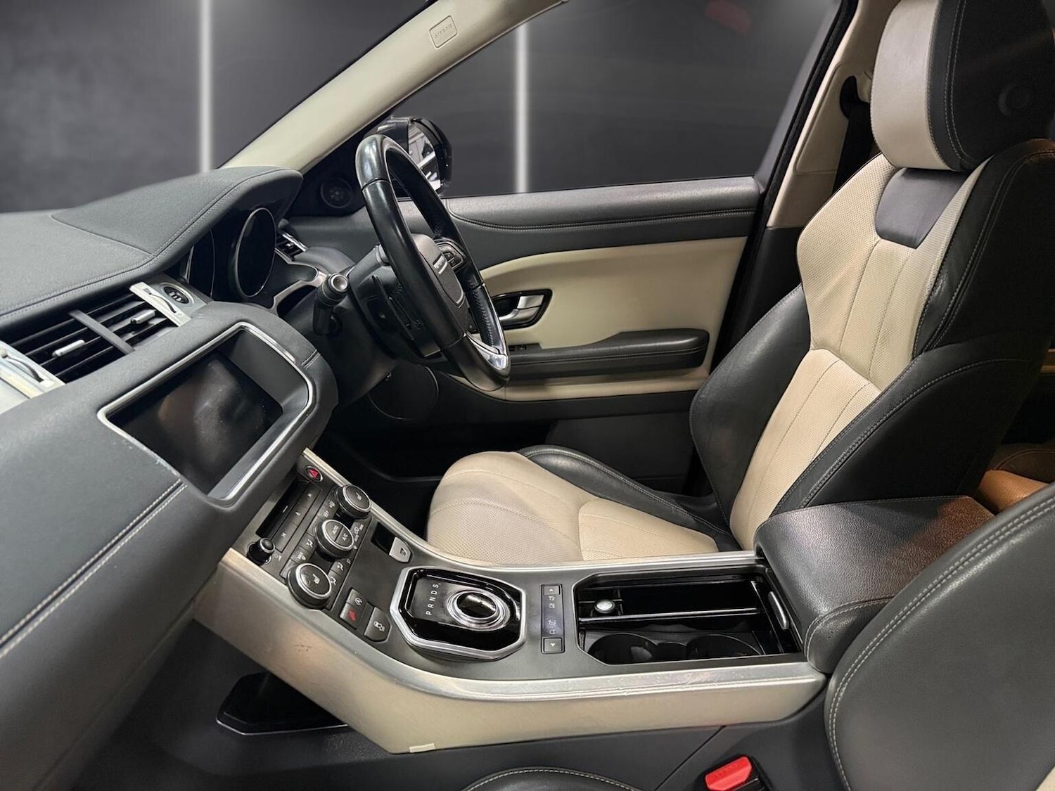 Used Land Rover Range Rover Evoque 2017 for sale - 77522068: Photo 32