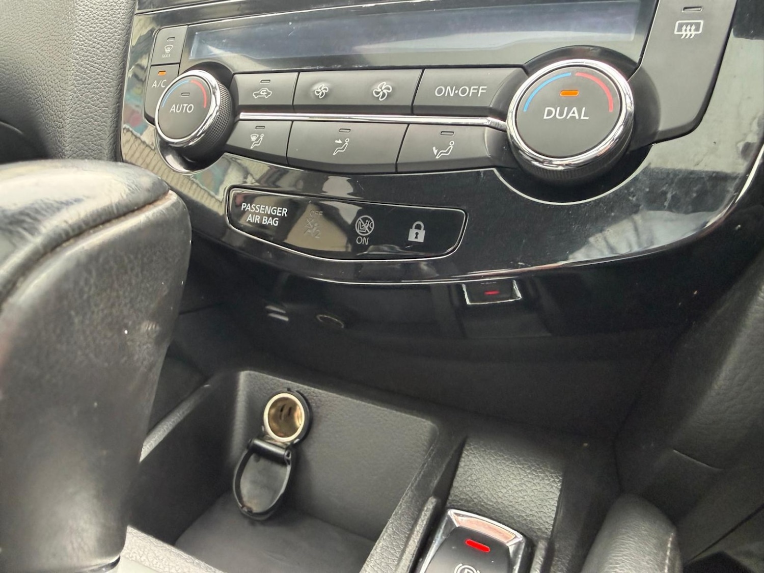 Used Nissan Qashqai 2014 for sale - 78210001: Photo 24