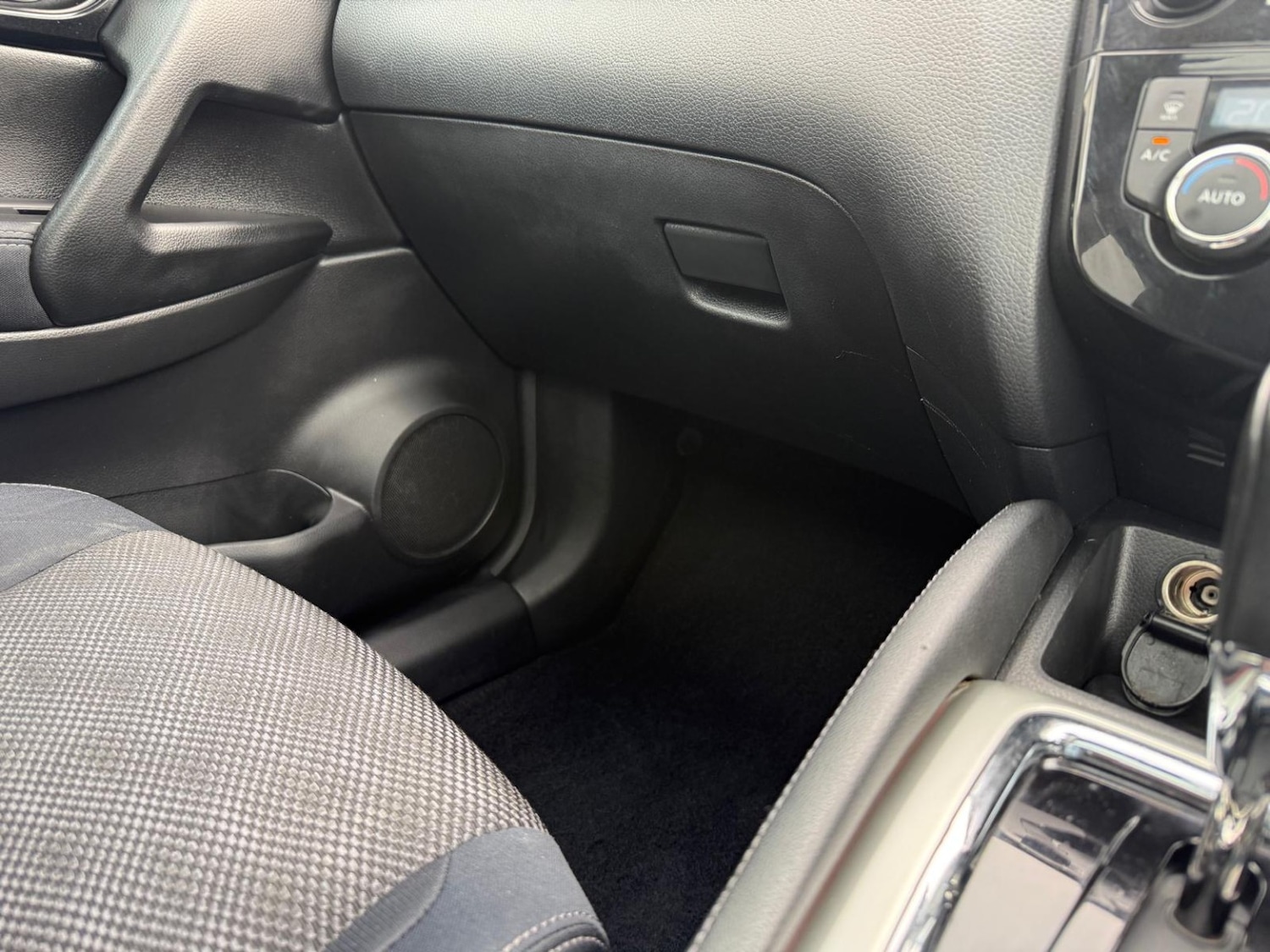 Used Nissan Qashqai 2014 for sale - 78210001: Photo 26